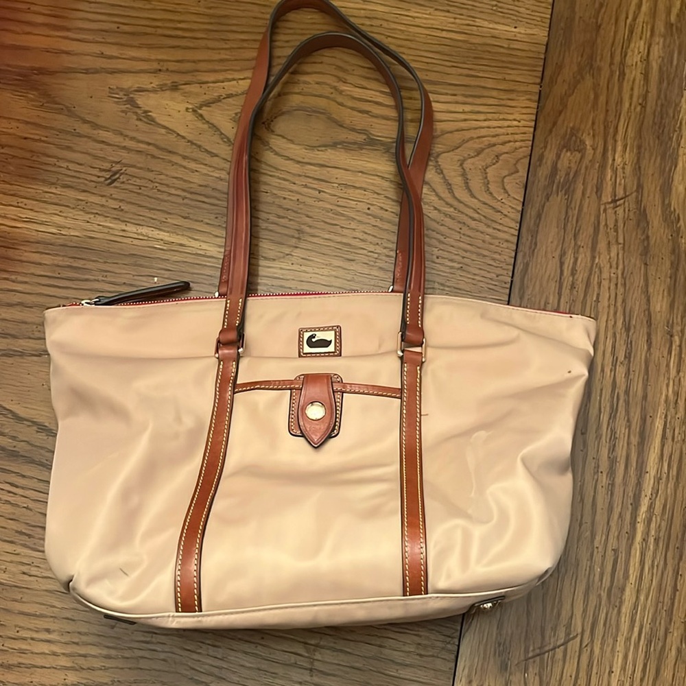 Dooney &‎ Bourke Wayfarer Zip Tote